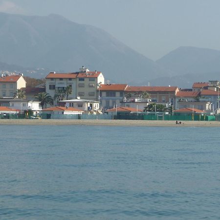 Hotel Pardini Viareggio Luaran gambar