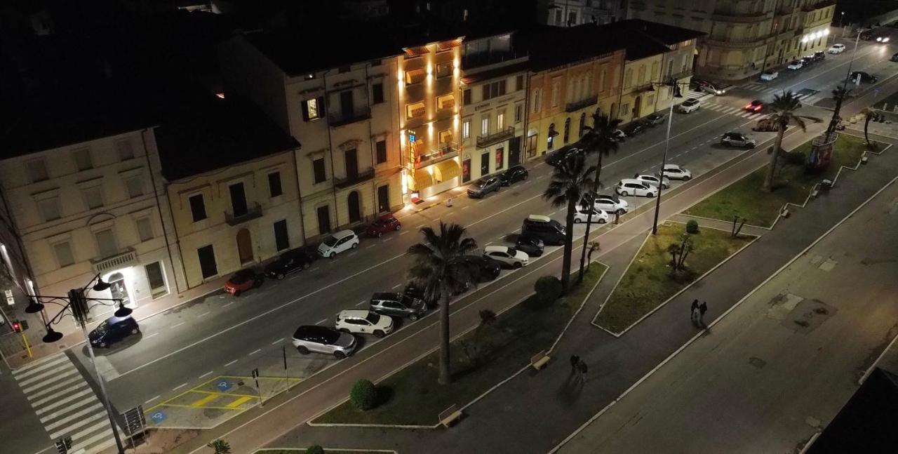 Hotel Pardini Viareggio Luaran gambar